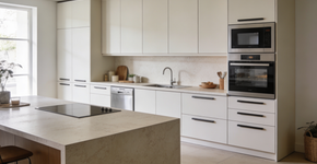 Como planejar o armário de cozinha pequeno sem sufocar o ambiente?