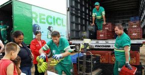 Em Curitiba, você pode trocar lixo reciclável por comida