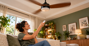 O ventilador de teto pode empurrar o ar para baixo ou puxá-lo para cima, e alterar o sentido altera a circulação percebida no ambiente