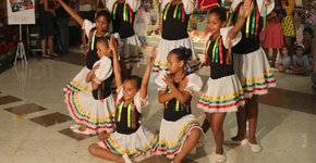 Meninas têm aula de dança, teatro e cidadania no projeto “Siminina”