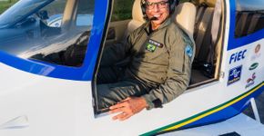 Brasileiro dá volta ao mundo sozinho em avião monomotor