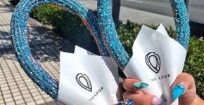 Churros de sereia é moda para quem curte uma explosão de brilho