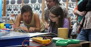FabLab disponibiliza máquinas para fabricação digital
