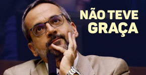 Weintraub faz piada sobre cocaína em avião e internet rebate