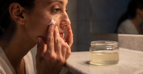 Apenas 2 ingredientes para criar o creme antienvelhecimento caseiro que recupera a pele madura