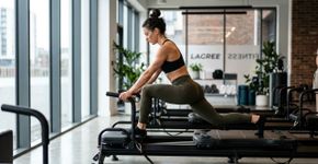 Um agachamento bem executado é o melhor exercício para mulheres com mais de 50 anos: desenvolve força, estabilidade e independência