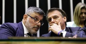 Alexandre Frota compara sua carreira pornô a Bolsonaro nos quartéis