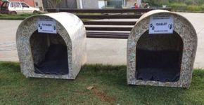 Projeto espalha casinhas sustentáveis para cães abandonados