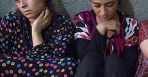 Um iraquiano está comprando escravas sexuais para entregá-las de volta à família