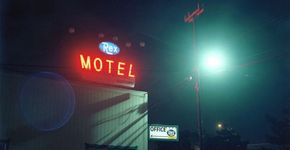 A mulher deve pagar o motel?