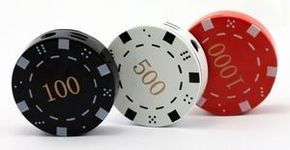 Isqueiro com tema de fichas de poker é um dos produtos criativos da Coleção de Coisas