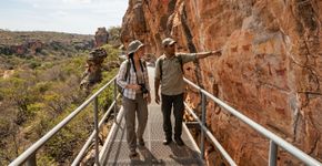 Mais de mil sítios arqueológicos preservam pinturas e gravuras deixadas por povos antigos nos paredões do interior do Piauí: o parque nacional da Caatinga onde 204 sítios arqueológicos estão abertos à visitação.