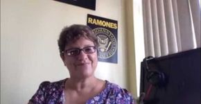 Mãe cria canal no Youtube para chamar atenção do filho