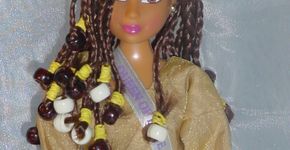 Na Nigéria, boneca negra e com roupas típicas ganha mercado das Barbies