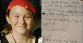 Menina faz amigo na escola usando Google Tradutor