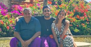 Novo namorado de Anitta? Pedro Scooby posa com o ‘sogrão’
