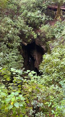 Abismo Anhumas tem descida de 72 metros para dentro da caverna, com rapel elétrico