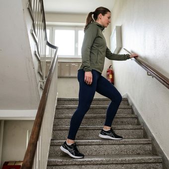 Featured mobile: Especialistas já disseram: “Subir escadas por 10 minutos por dia, todos os dias, equivale a 3 sessões de musculação por semana para as pernas.”