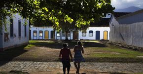 Paraty transforma violência em livro