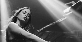 Fechado às segundas, museu de SP abre só pra Anitta e uma amiga
