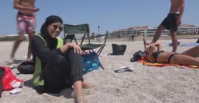 Cidade francesa proíbe uso do “Burkini” na praia e gera polêmica