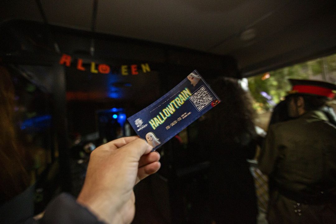 O Halloweentrain ocorre aos sabados no período da noite