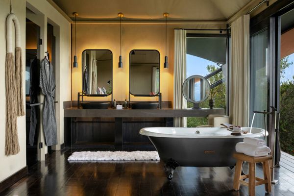 Interior de uma das tendas do Mahali Mzuri, que foram repaginadas