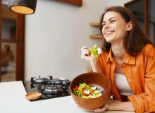 Featured side: Alimentação pode influenciar o humor? Entenda o que a ciência já sabe