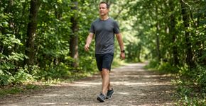 Dar uma caminhada em vez de ir à academia é ótimo, mas só funciona se a caminhada durar pelo menos 30 minutos, sem pausas e a um ritmo de cerca de 5 km/h