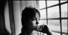 Mulher reencontra prostituta de 13 anos que registrou nos anos 80