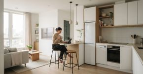 Adeus à mesa de jantar tradicional, nova tendência mais compacta e funcional para apartamentos pequenos que ganhou espaço em 2026