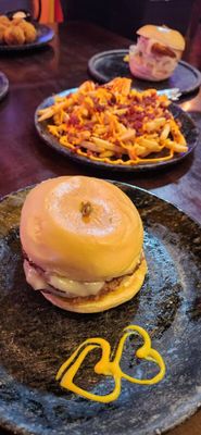 O menu é focado na gastronomia norte-americana