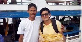 Jovem que vendia banana frita passa em medicina: superação