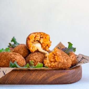 Featured mobile: Bolinho crocante de milho e queijo: a receita fácil que desaparece da mesa em minutos