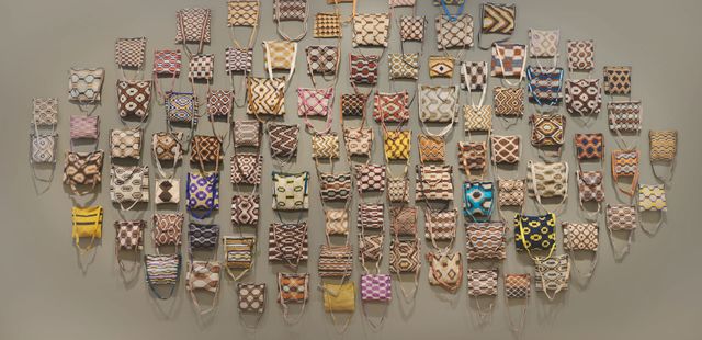 Exposição ‘Claudia Alarcón & Silät: viver tecendo’