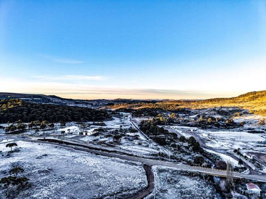 Em Urupema, conhecida nacionalmente por suas temperaturas extremas, a mínima chegou a -4,6°C