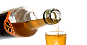 Assinatura de mé artesanal: cachaça todo mês na sua casa