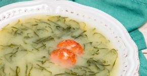 Caldo verde para espantar o frio com muito sabor