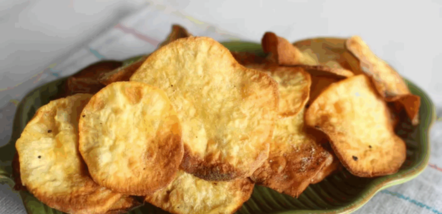 Chips de batata doce crocantes e sequinhos perfeitos para petiscar