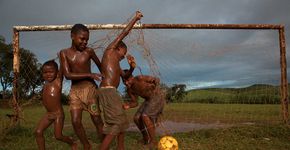 Site expõe fotos de “peladas” de futebol por cinco regiões do Brasil