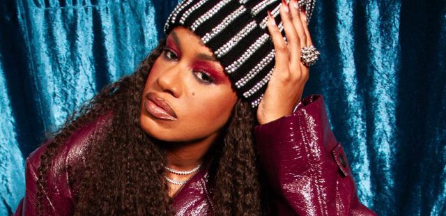 Stefanie apresenta ‘BUNMI’