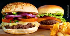 Dia do Hambúrguer: Pague 1, leve 2 lanches no Johnny Rockets