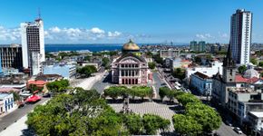 Hotel no centro histórico é ponto de partida para conhecer Manaus