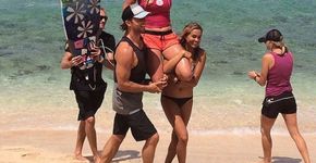 Surfista sem um dos braços vence campeonato mundial