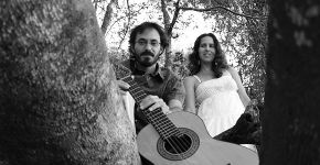 Casal viaja pela Ásia para compartilhar e aprender tradições musicais