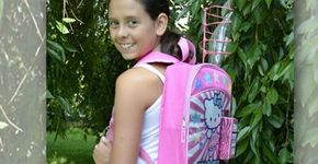 Menina inventa ‘mochila de quimioterapia’ para crianças