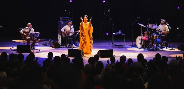 Cartola 50 – Fabiana Cozza convida Tiganá Santana