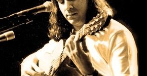 Conheça a “Casa de Morar” de Renato Braz
