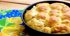 Faça no café da tarde: pãezinhos de cenoura recheados com requeijão