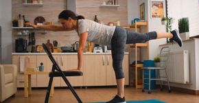Como usar uma cadeira pra ficar com o corpo firminho de novo